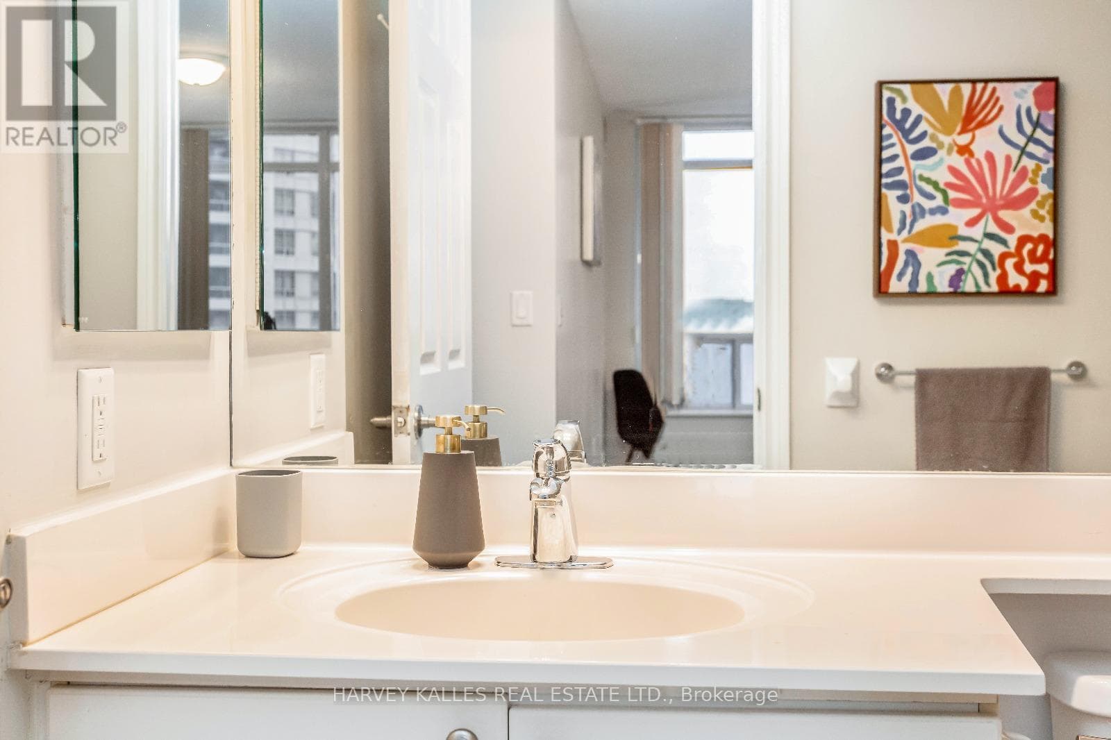 1626 - 3888 DUKE OF YORK BOULEVARD — Mississauga (City Centre) - Main photo