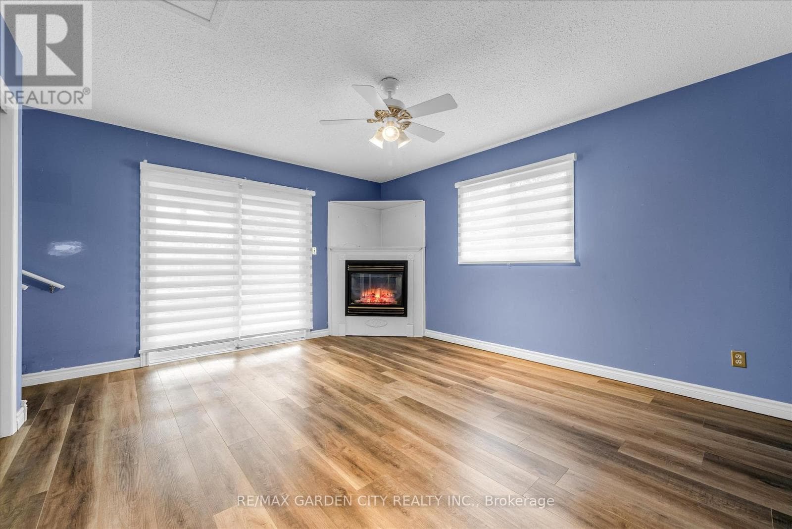 17 MARILYN STREET — Grimsby (Grimsby East) - Main photo