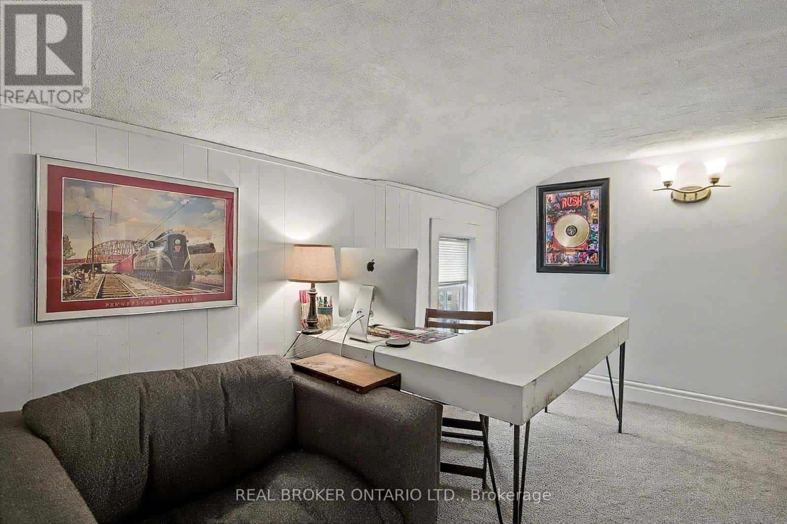 Mapleton — Mapleton - Photo 3 of 43