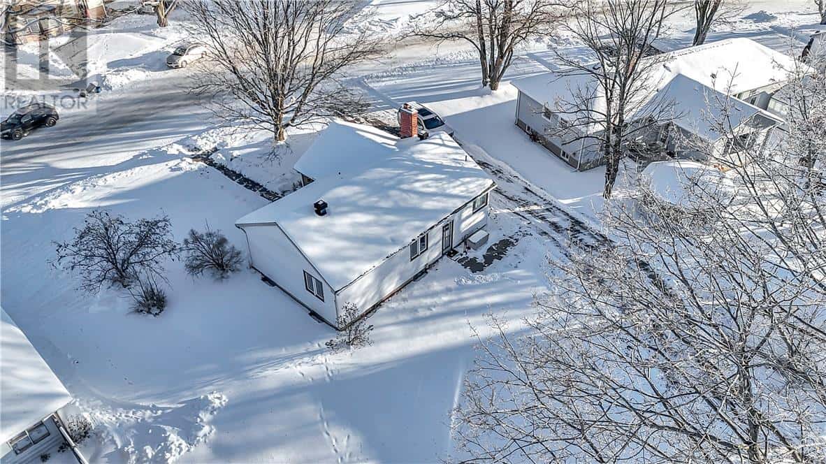 Espanola — Espanola - Photo 4 of 32