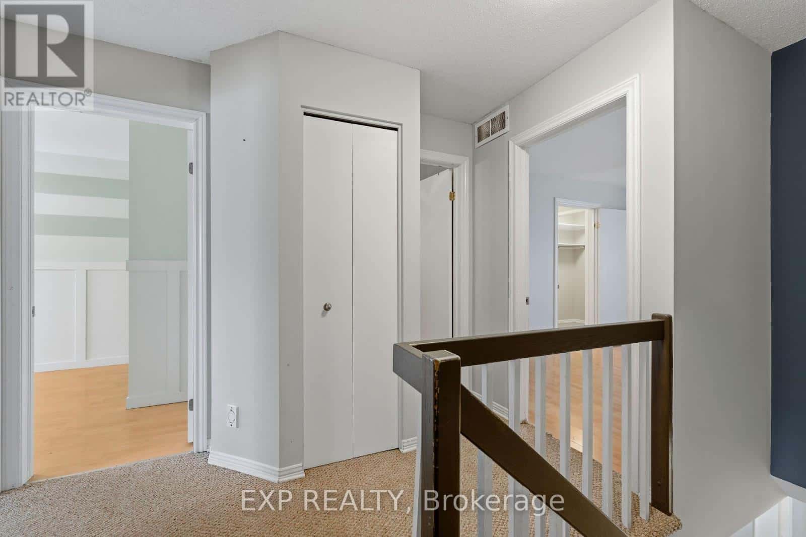 Ottawa — Ottawa - Photo 5 of 27