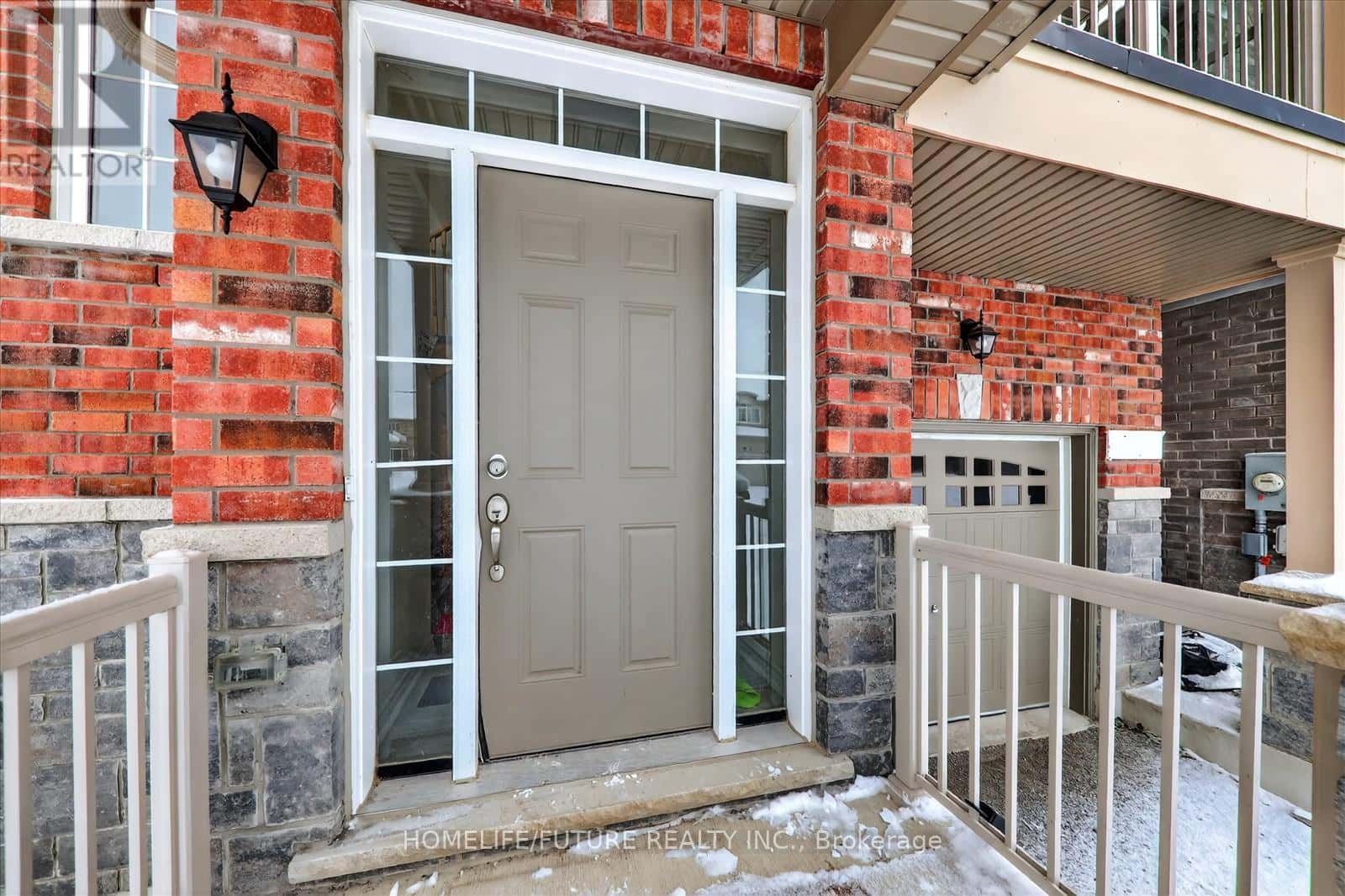 8 GRIEVE STREET — Georgina (Sutton & Jackson's Point), Ontario - Photo 4 of 33