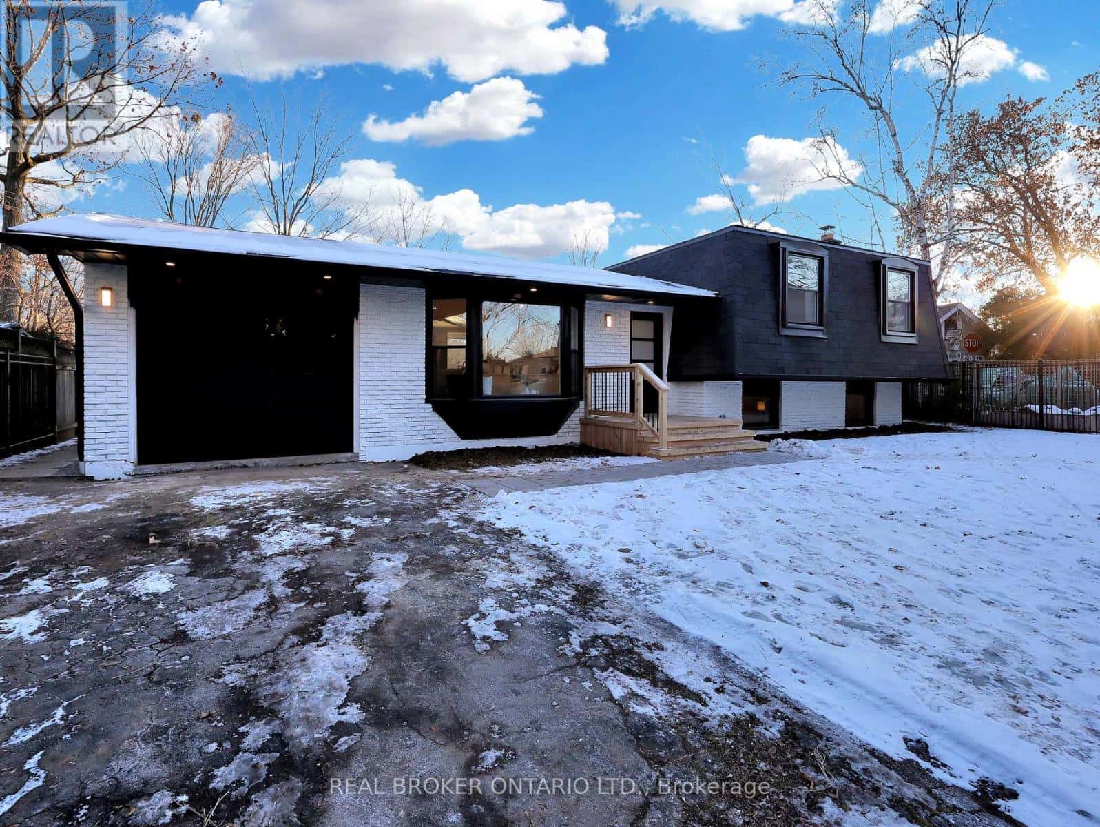 3406 PUTTER PLACE — Burlington (Roseland), Ontario - Photo 2 of 45