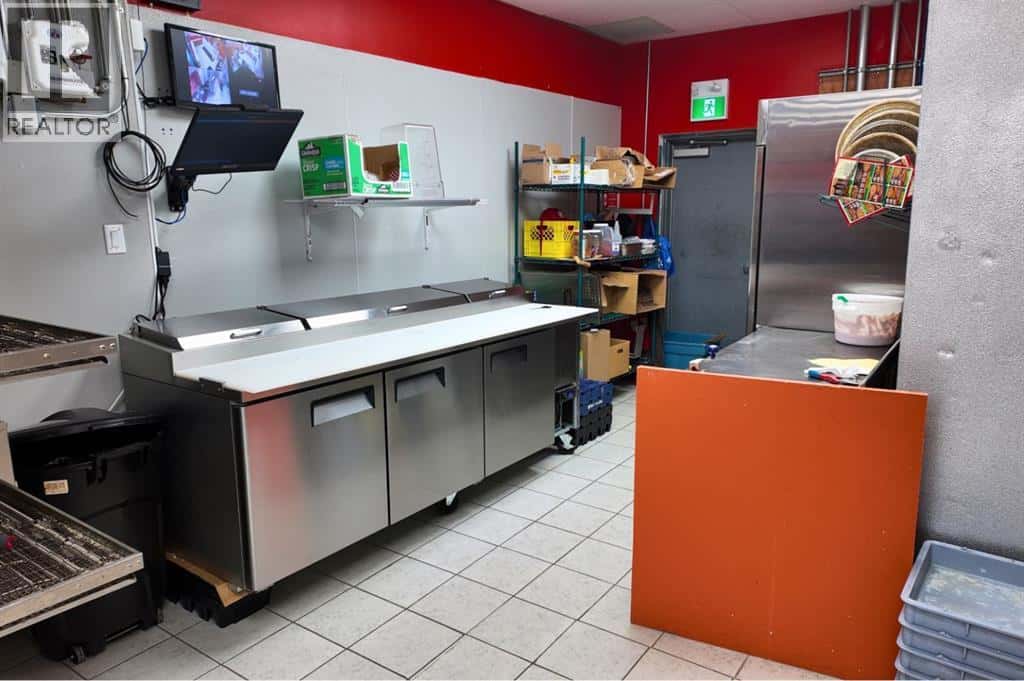 Calgary — Calgary - Photo 5 of 27