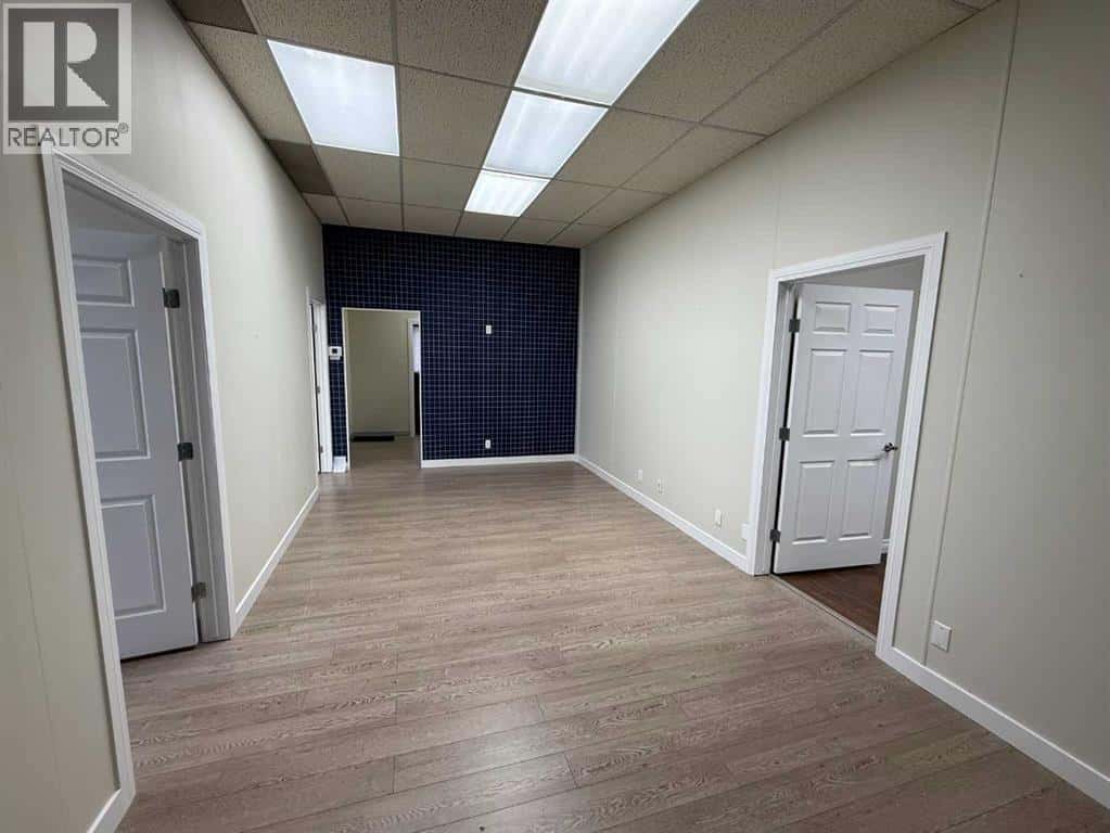 Vermilion — Vermilion - Photo 4 of 20