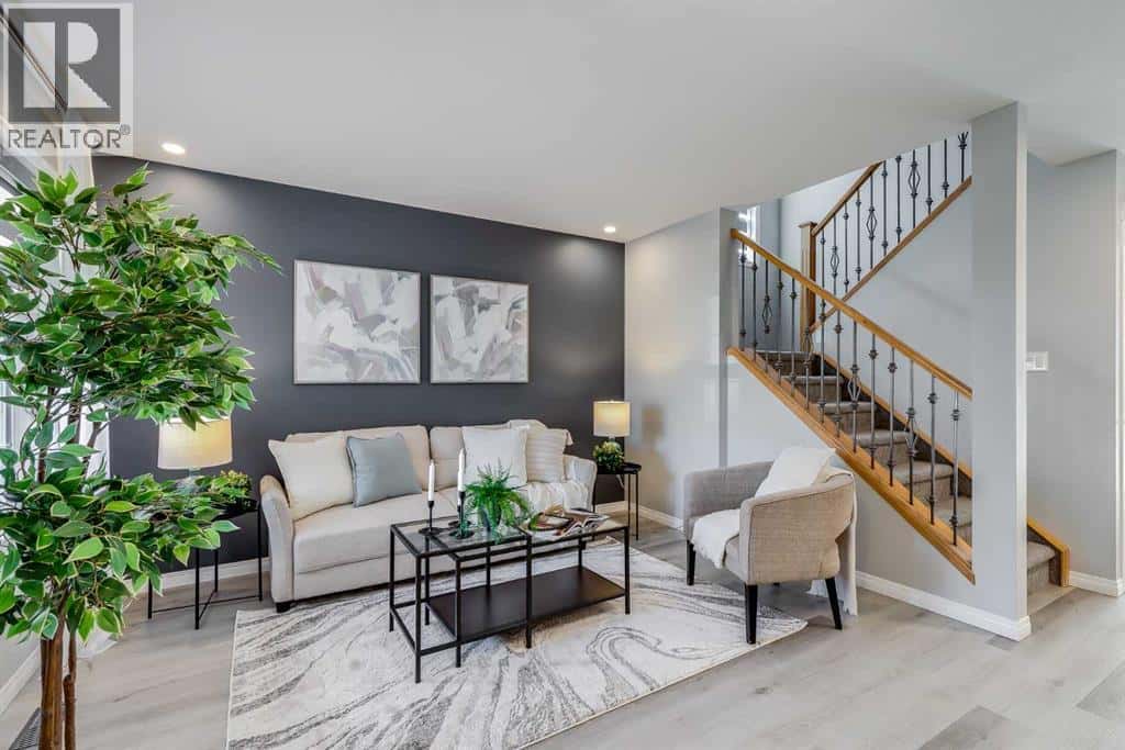 208 Fairways Bay NW — Airdrie, Alberta - Photo 3 of 46