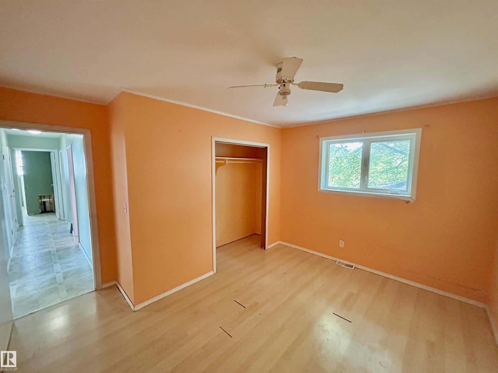 St. Paul Town — St. Paul Town - Photo 4 of 27