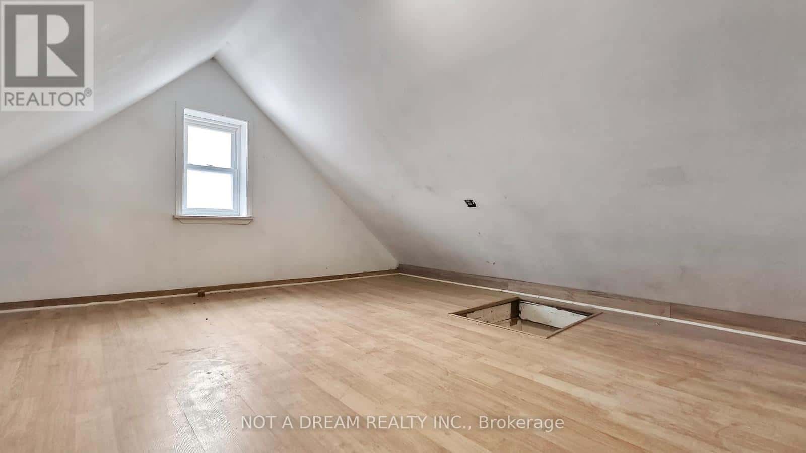 Toronto (Palmerston-Little Italy) — Toronto (Palmerston-Little Italy) - Photo 4 of 50