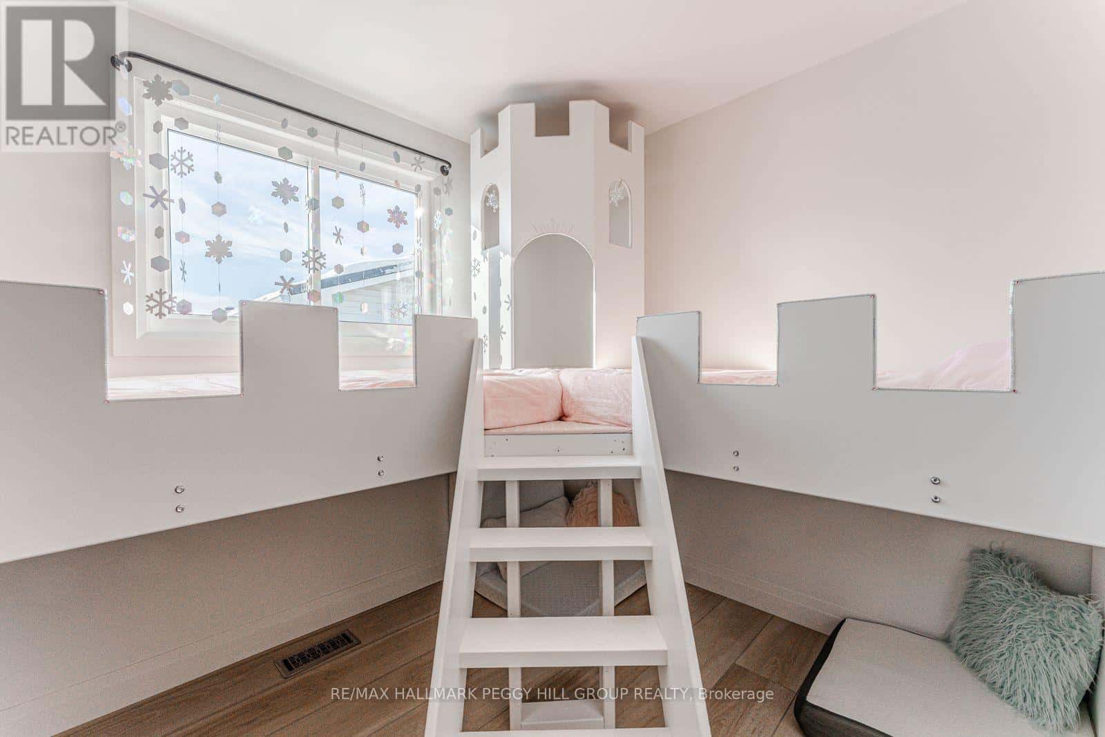 59 LANKIN BOULEVARD — Orillia - Photo 2 of 29