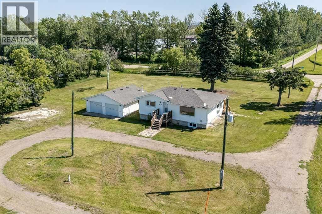 36258 Range Road 275 — Rural Red Deer County, Alberta - Photo 5 of 46