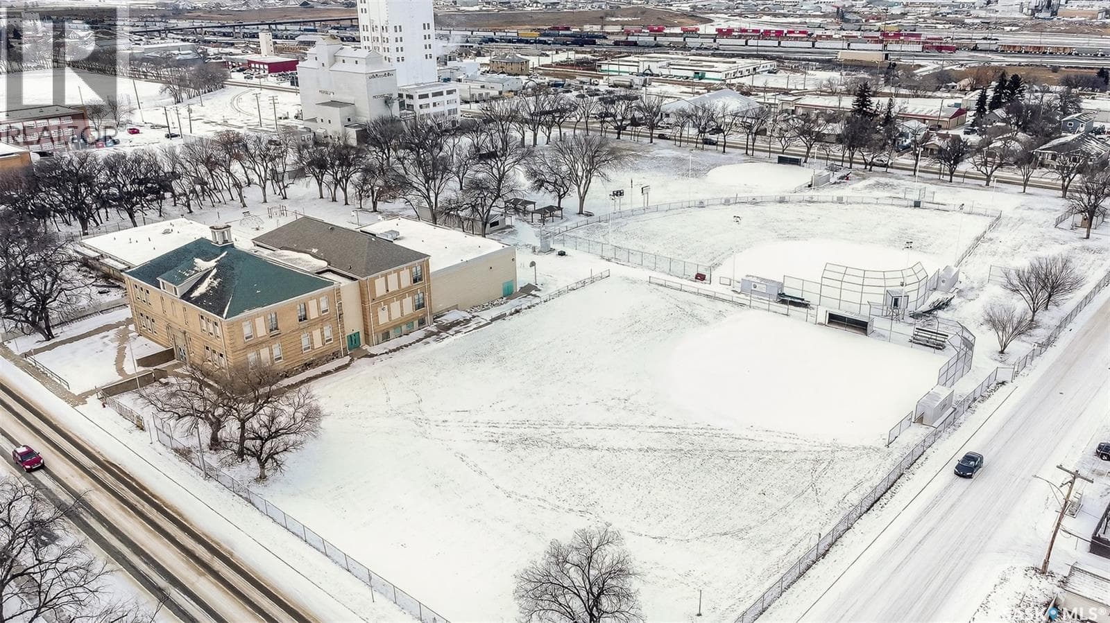 500 Coteau STREET W — Moose Jaw - Main photo