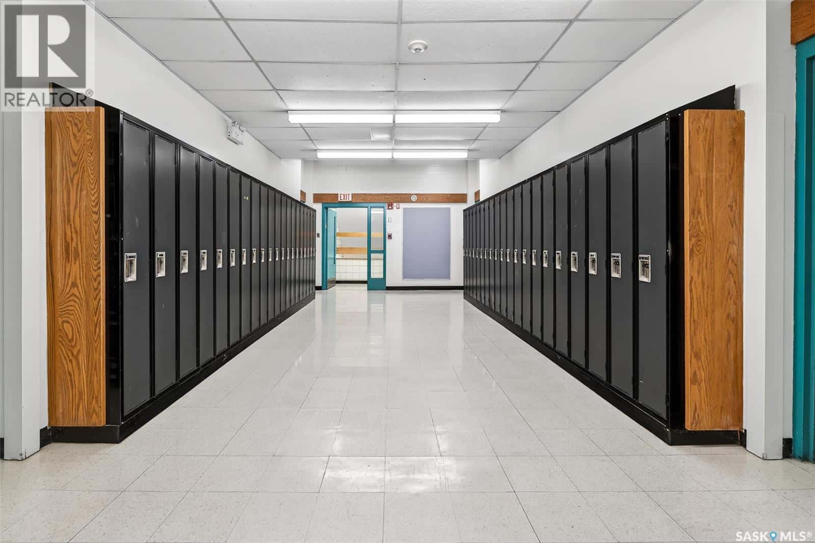 500 Coteau STREET W — Moose Jaw - Photo 4 of 50