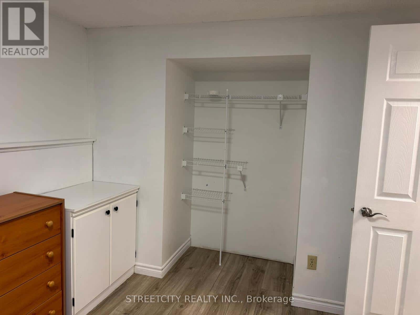 London North (North K) — London North (North K) - Photo 4 of 27