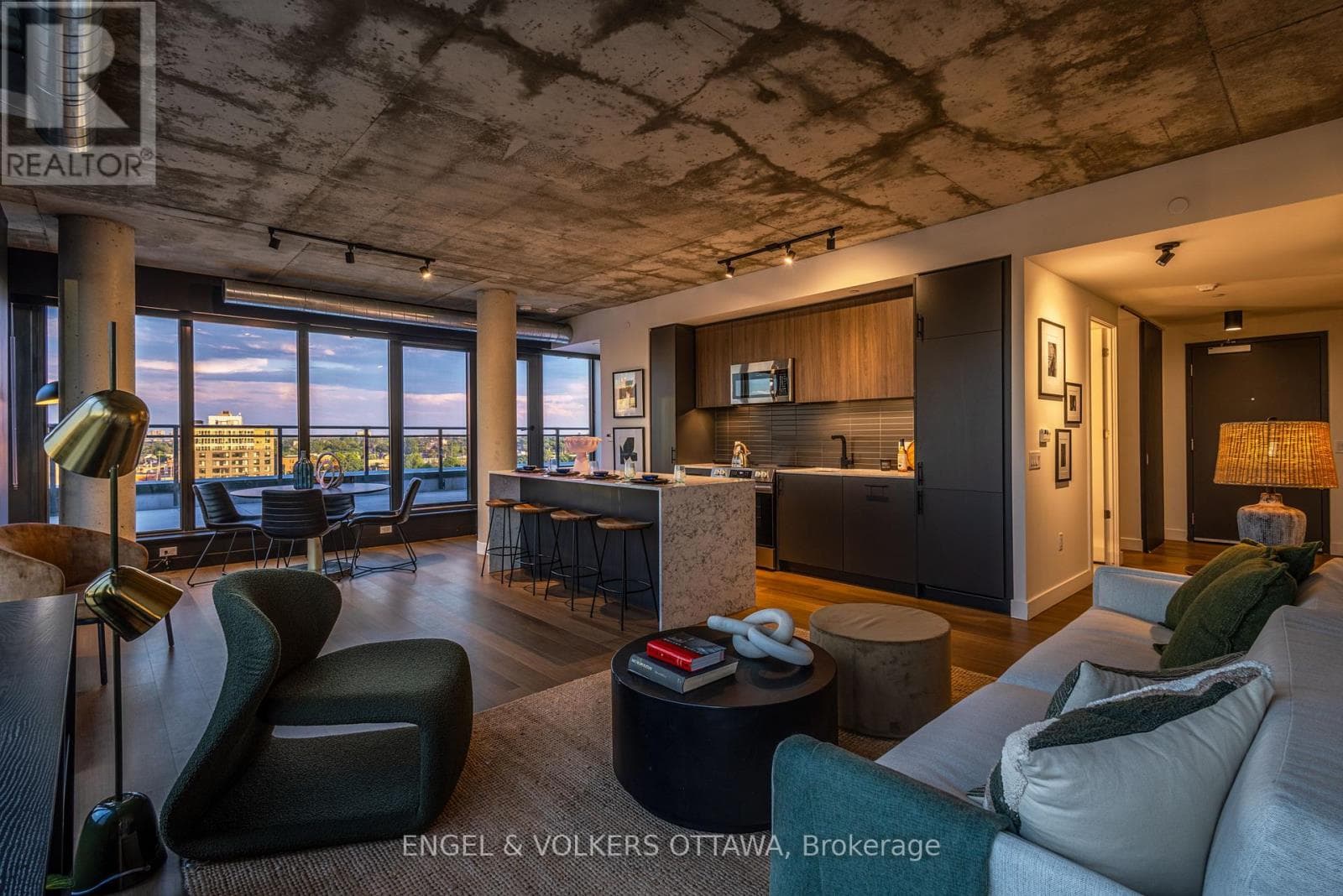 Ottawa — Ottawa - Main photo