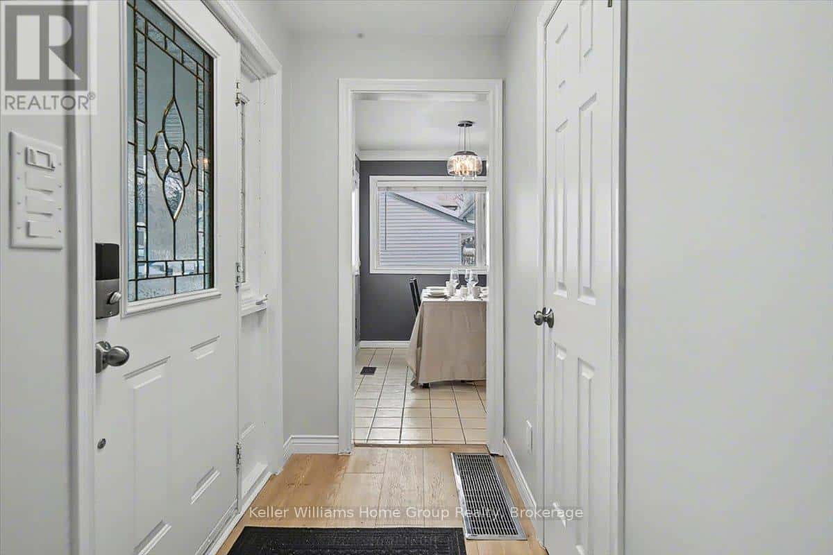 Cambridge — Cambridge - Photo 2 of 42