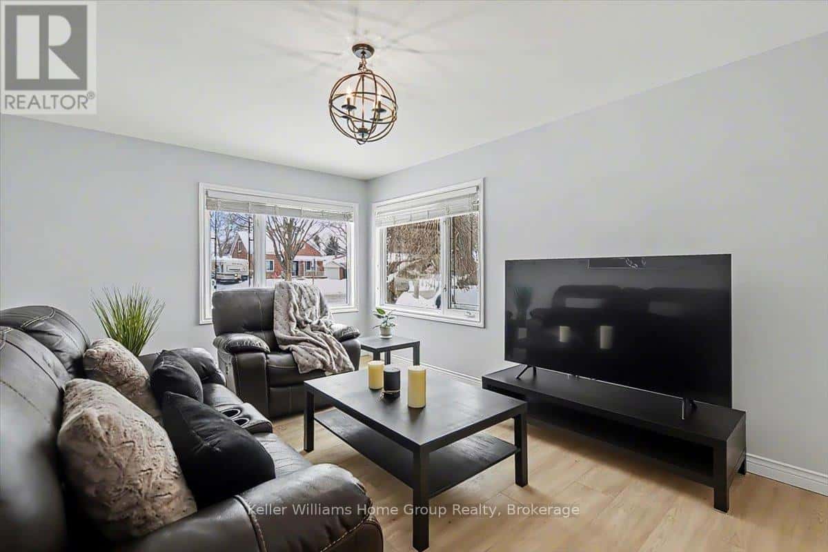 Cambridge — Cambridge - Photo 3 of 42