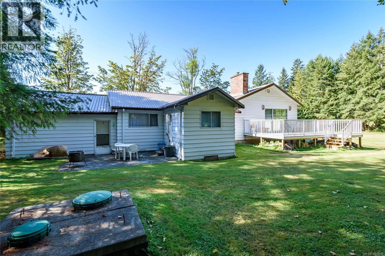 7602 Island Hwy N — Black Creek - Photo 4 of 64