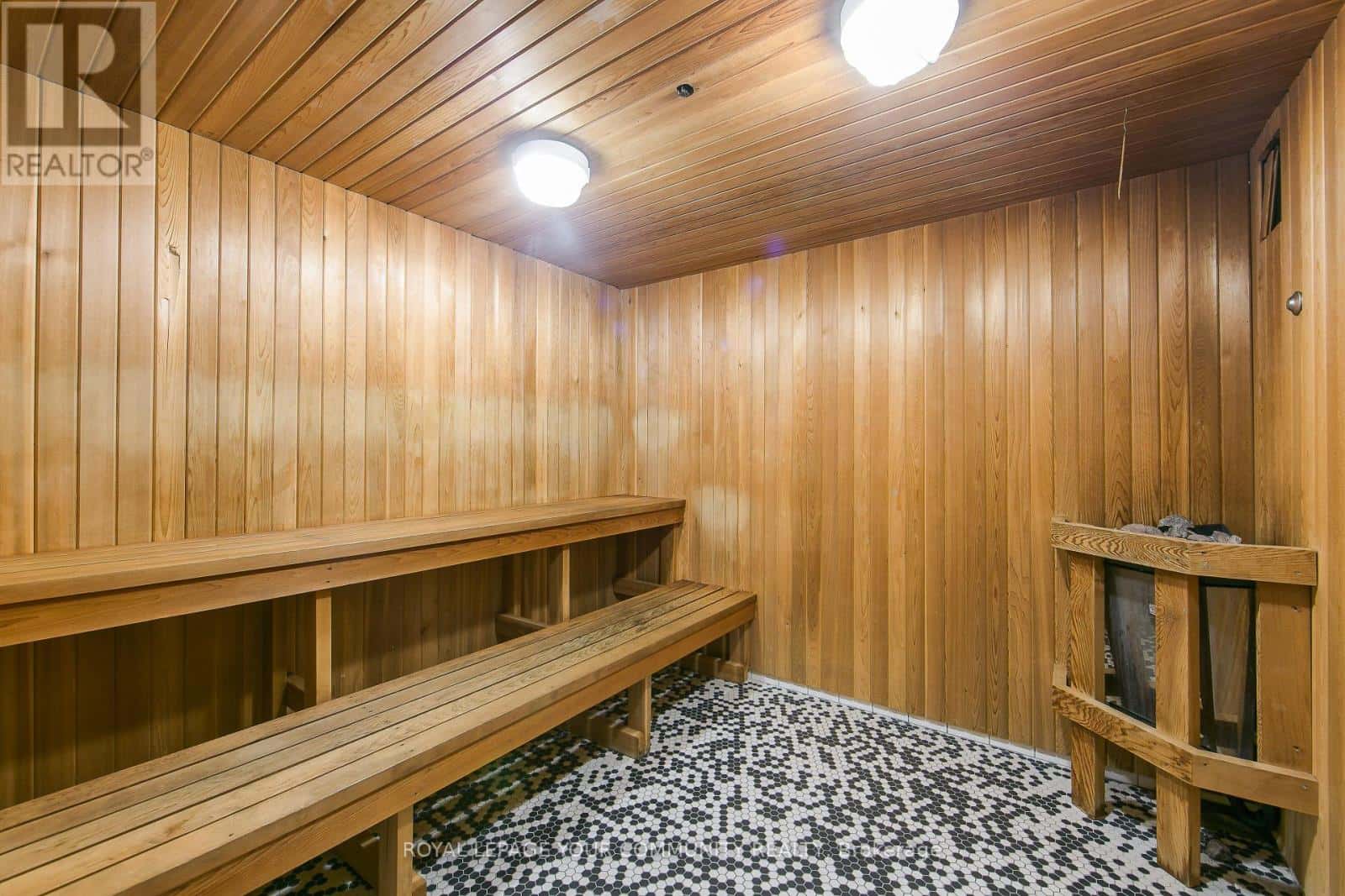 Toronto (Moss Park) — Toronto (Moss Park) - Photo 2 of 45