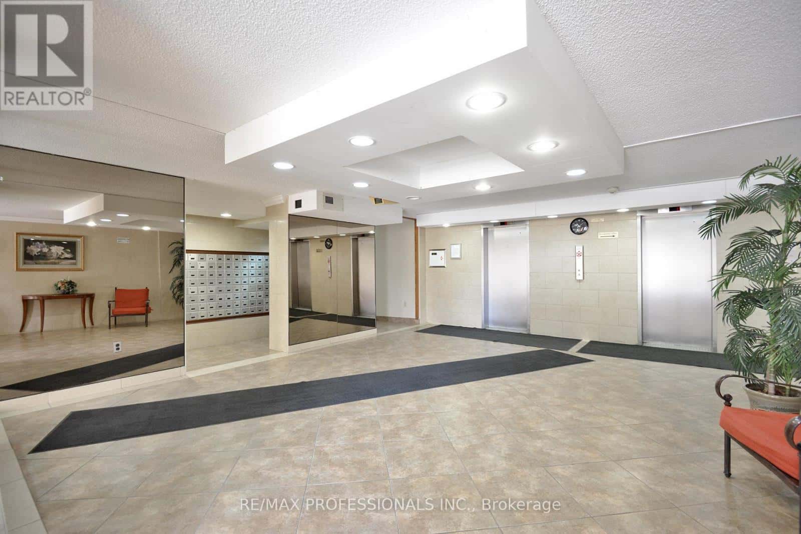 Brampton (Queen Street Corridor) — Brampton (Queen Street Corridor) - Photo 5 of 30