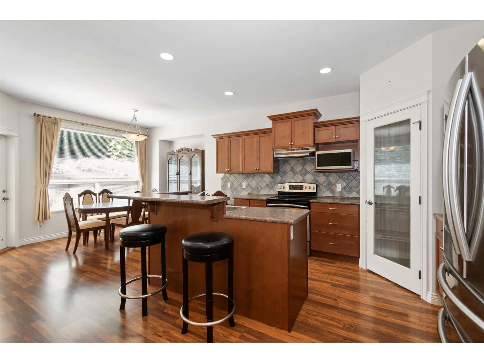 Chilliwack — Chilliwack - Photo 4 of 35