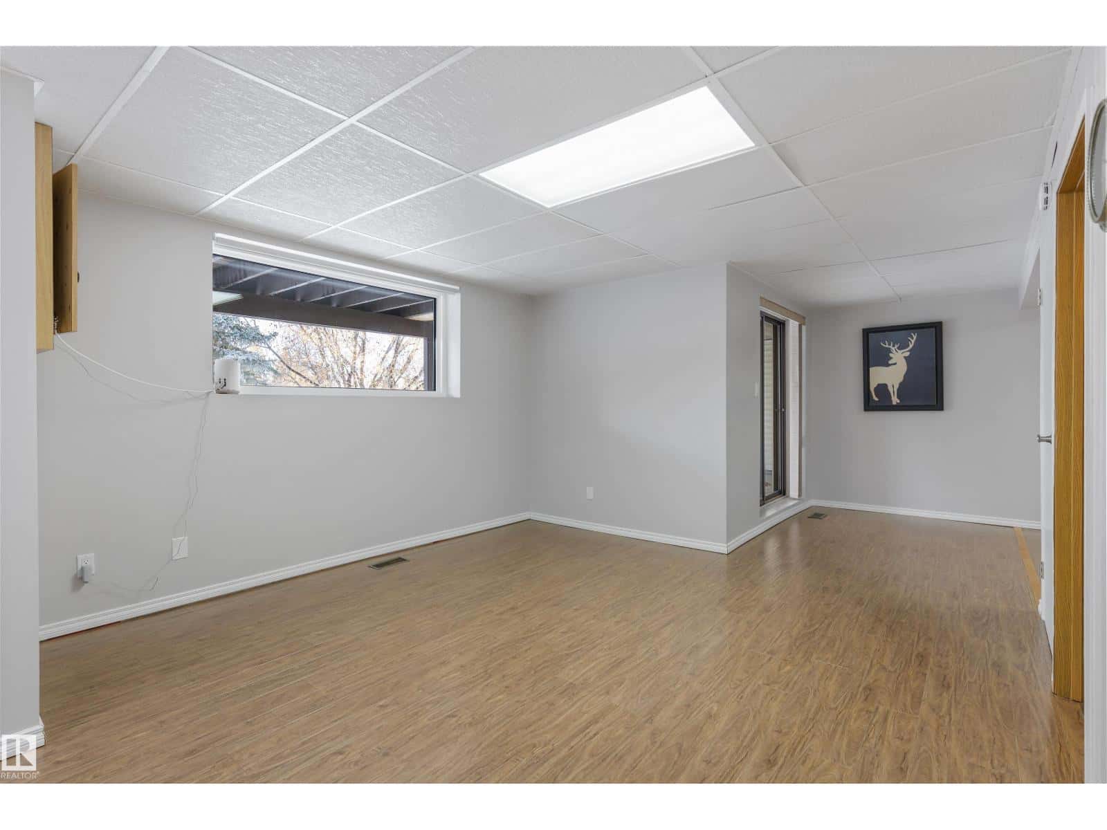 Edmonton — Edmonton - Photo 4 of 47