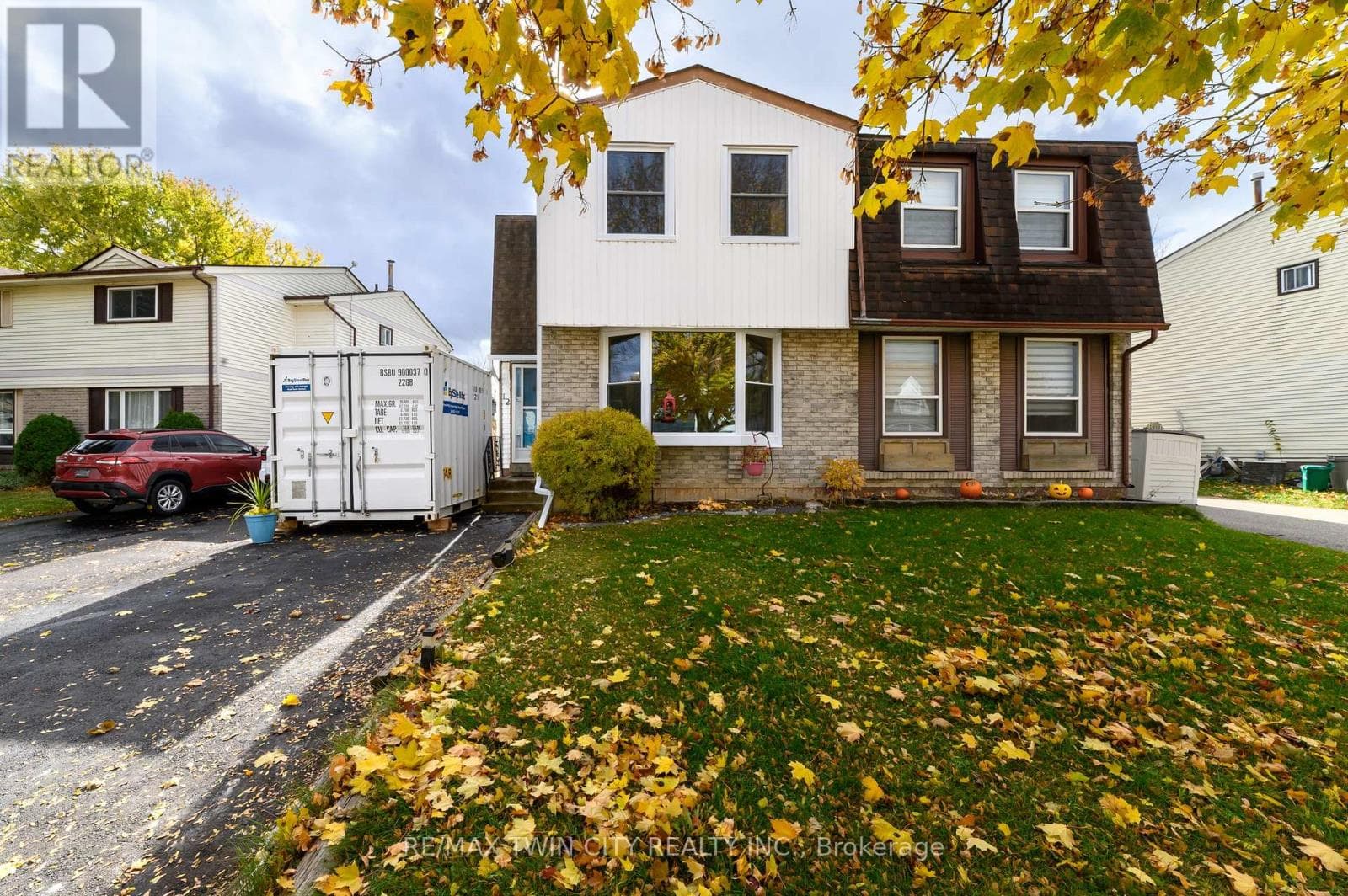 12 WHITE OWL CRESCENT — Brantford - Main photo