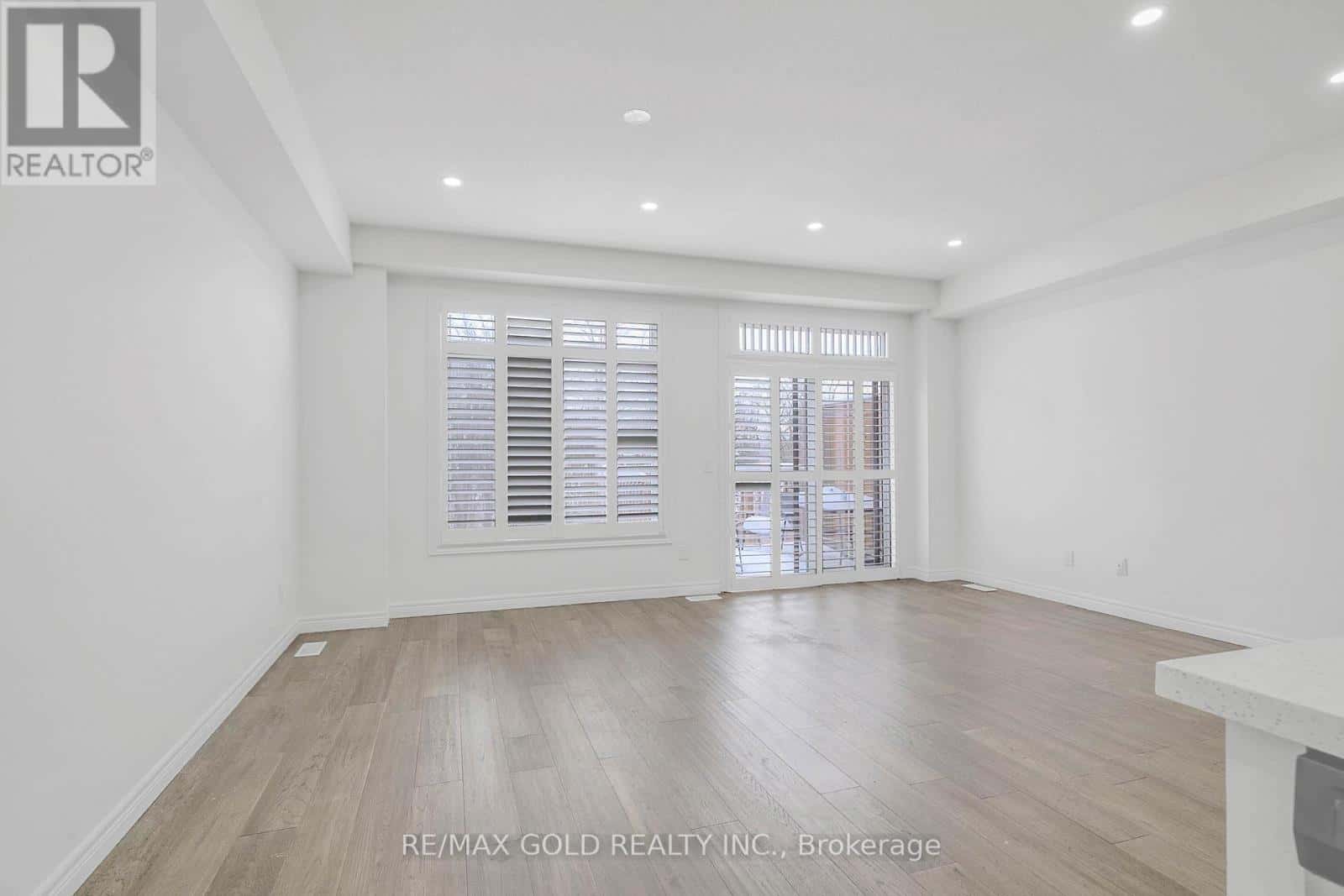 Brantford — Brantford - Photo 5 of 43