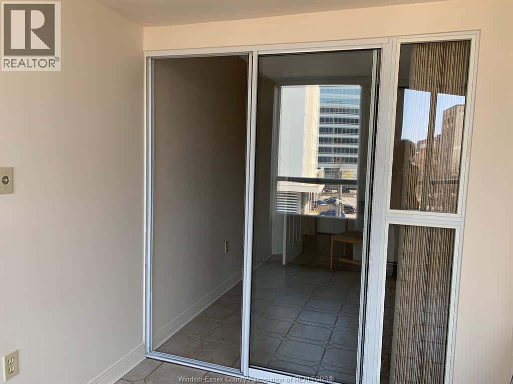 Windsor — Windsor - Photo 4 of 37