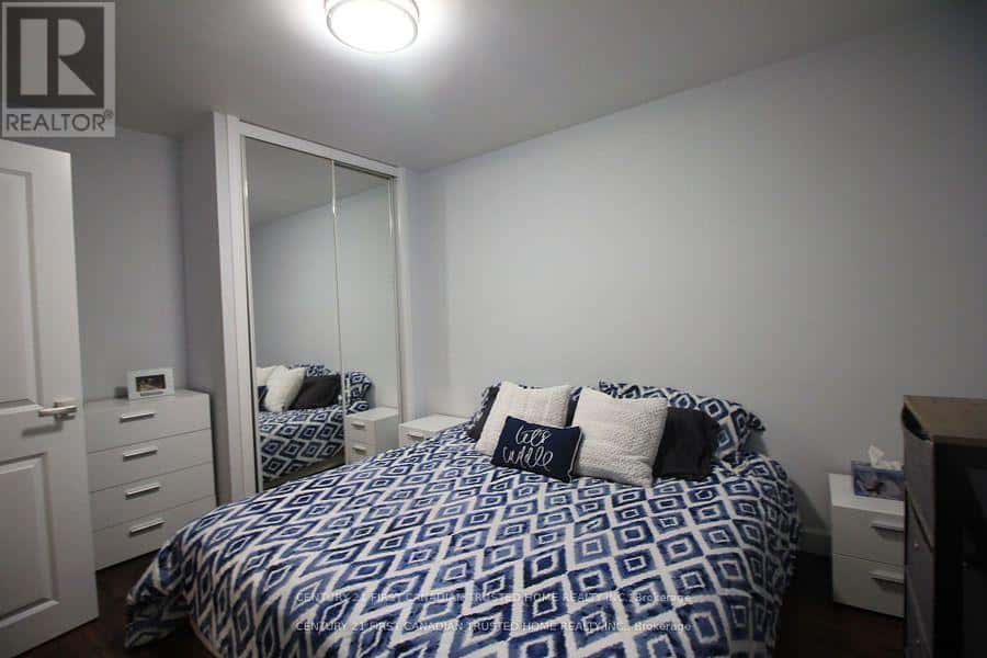 133 DEER PARK CIRCLE W — London North (North P) - Photo 2 of 44