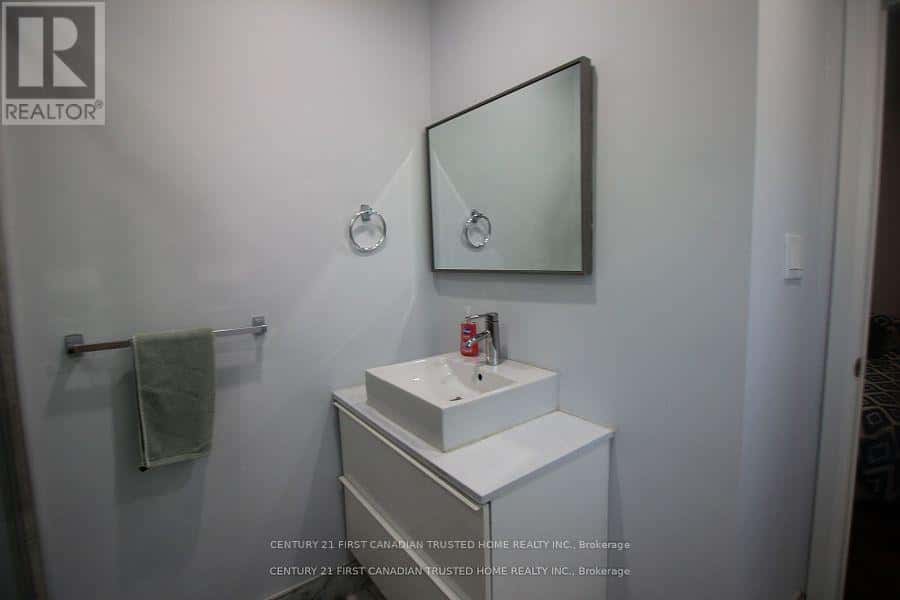 133 DEER PARK CIRCLE W — London North (North P) - Photo 4 of 44