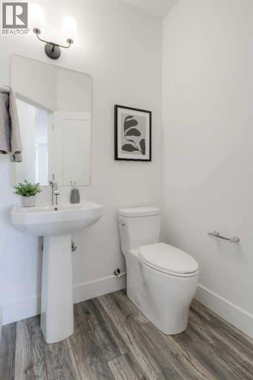 4345 31 Avenue S — Lethbridge, Alberta - Photo 5 of 17