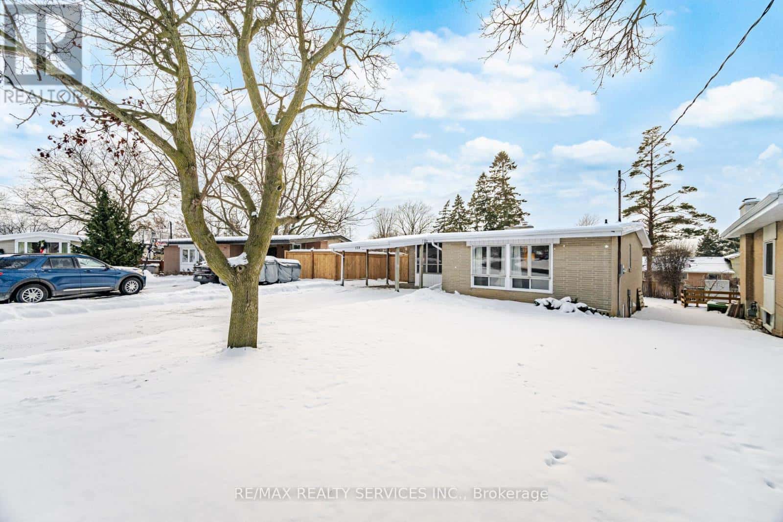 Whitby (Downtown Whitby) — Whitby (Downtown Whitby) - Photo 2 of 34