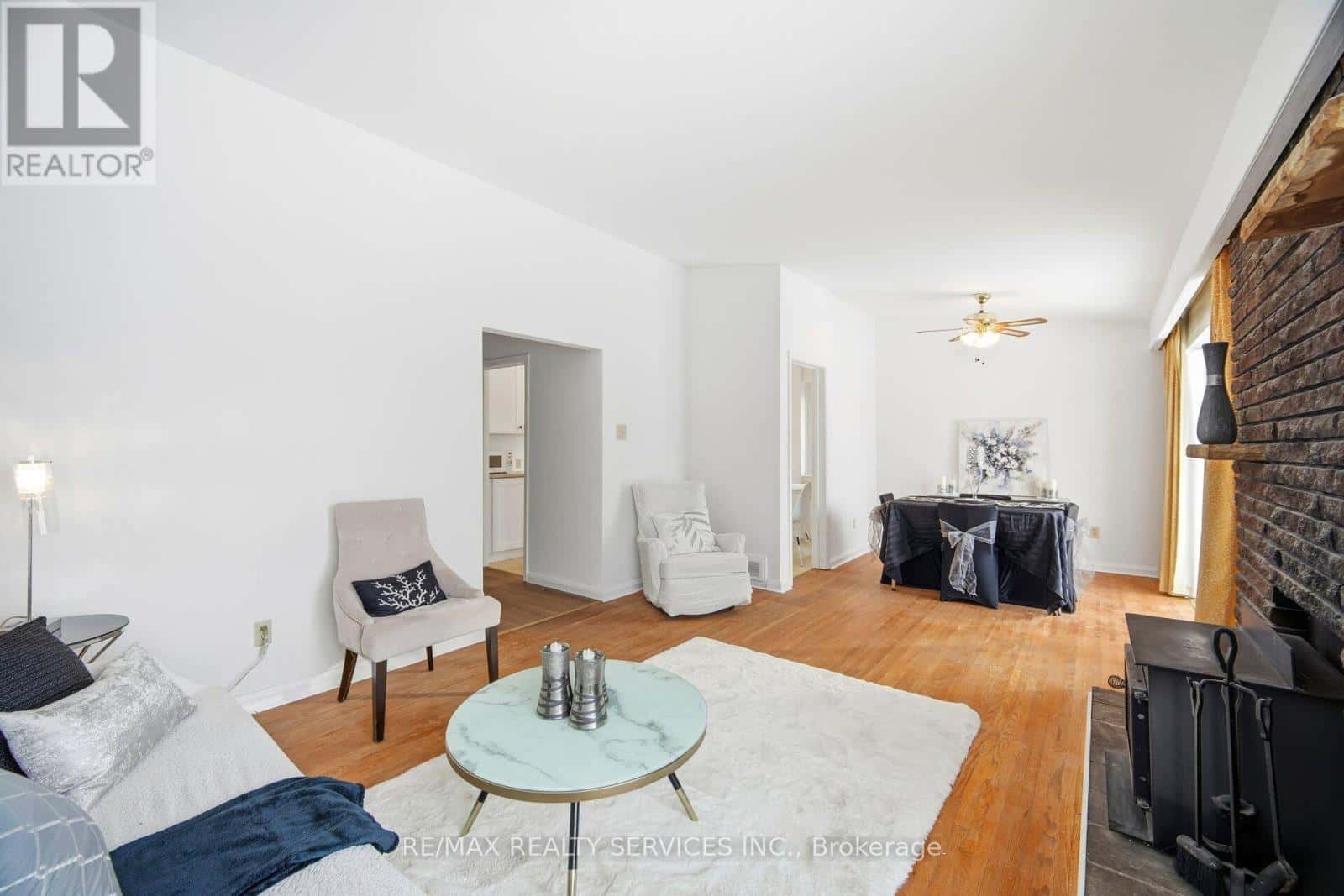 Whitby (Downtown Whitby) — Whitby (Downtown Whitby) - Photo 4 of 34