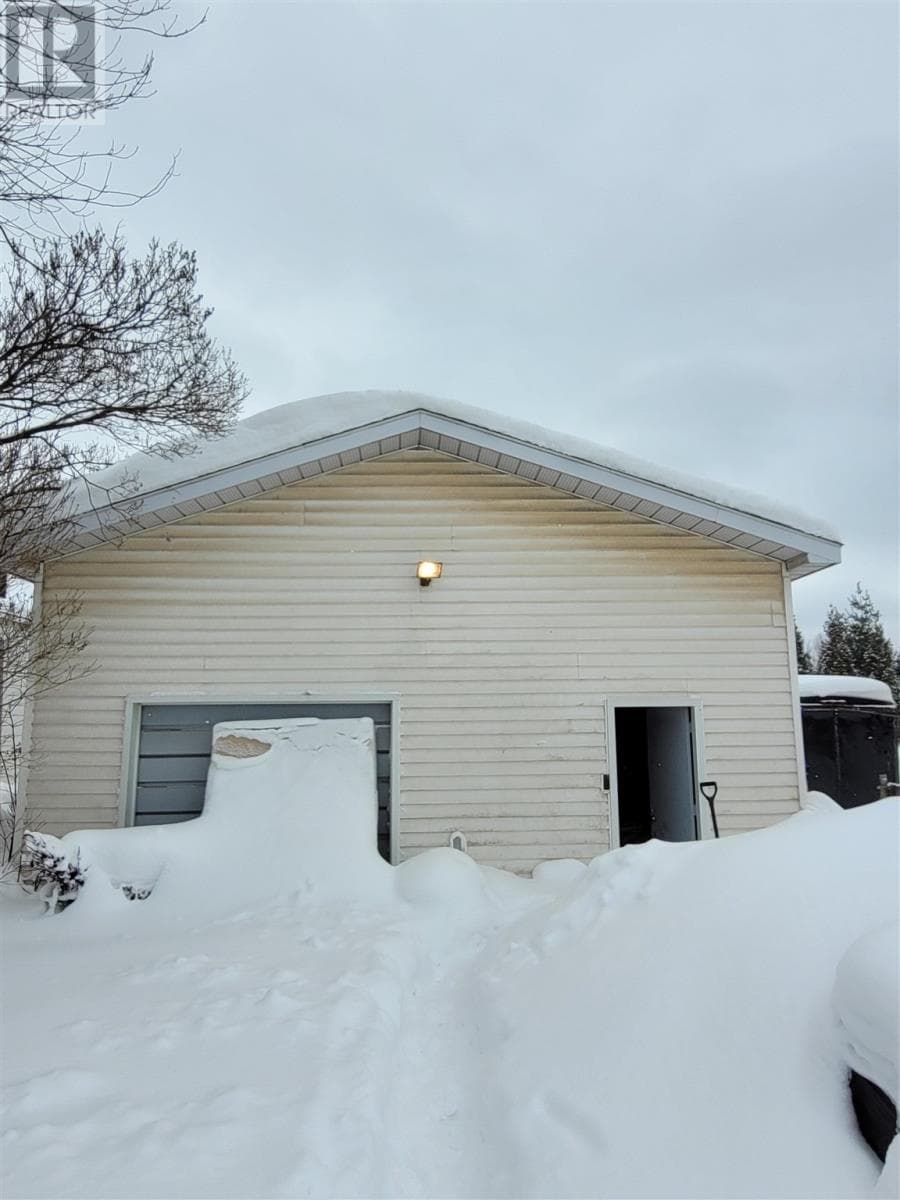 637 Queen ST W — Sault Ste. Marie - Main photo