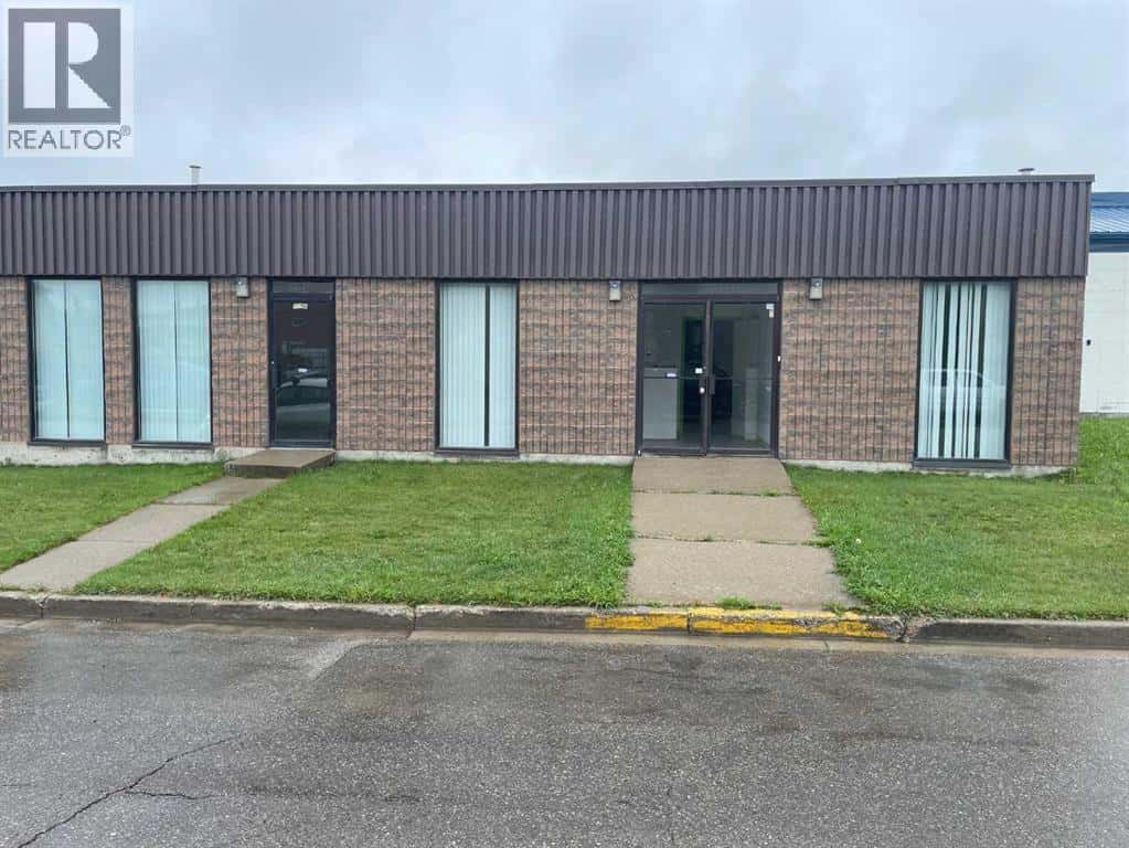 5529 3 Avenue — Edson - Photo 5 of 24