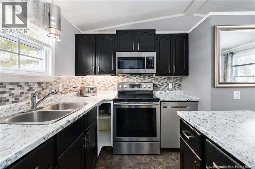 Moncton — Moncton - Photo 5 of 30