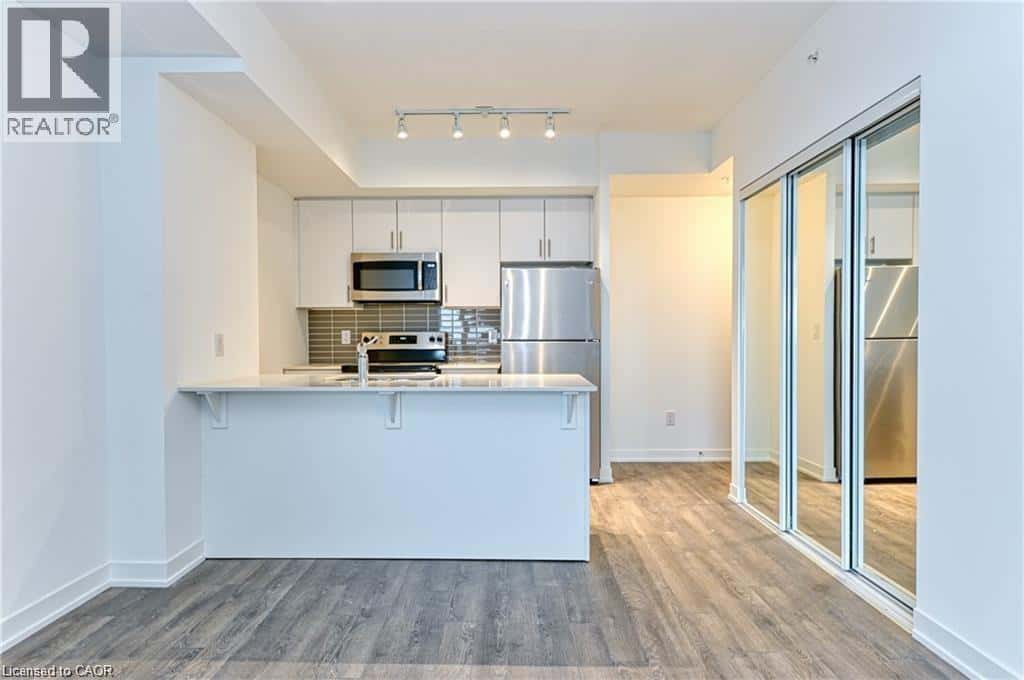 Grimsby — Grimsby - Photo 4 of 12