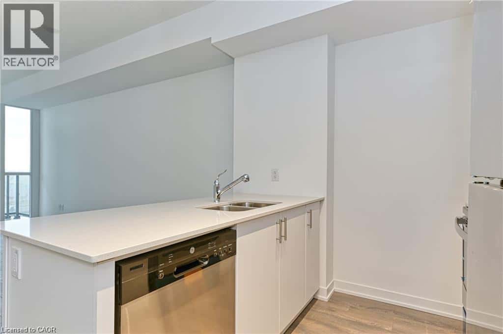 Grimsby — Grimsby - Photo 5 of 12