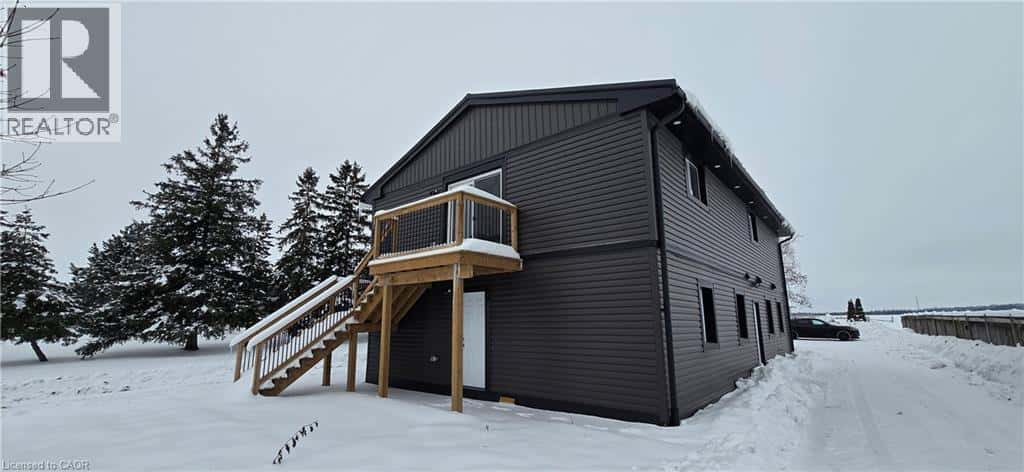 2274 LINE 34 Unit# Upper — Shakespeare - Photo 5 of 23