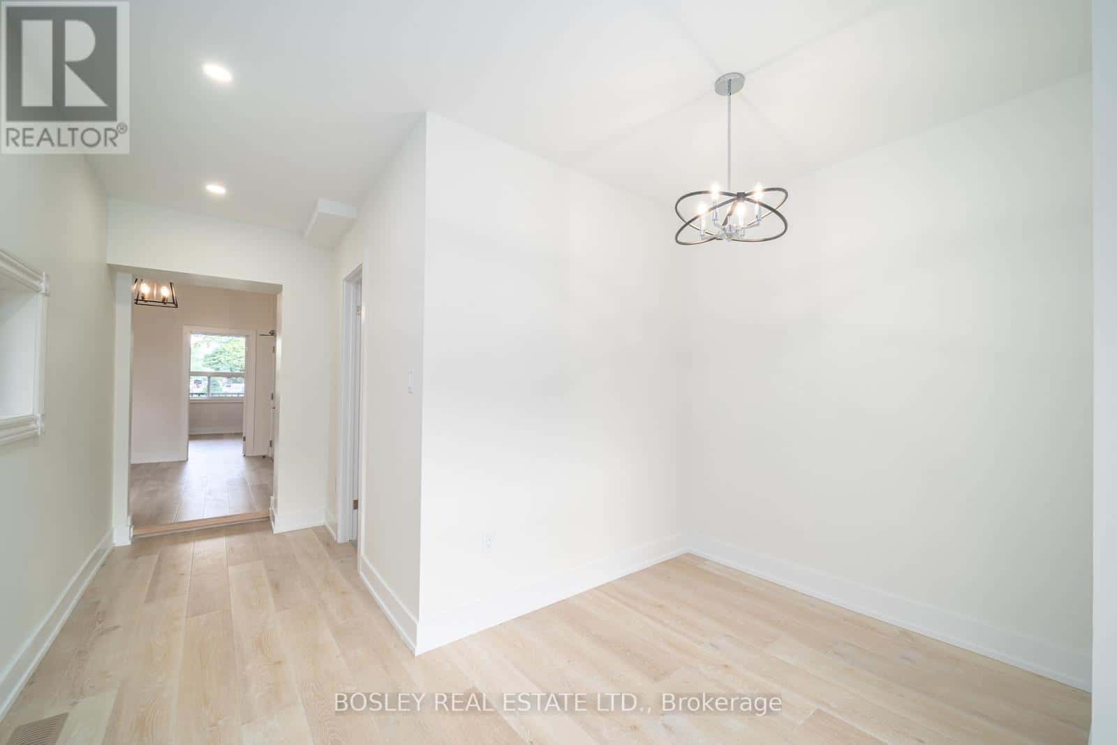 Toronto (Trinity-Bellwoods) — Toronto (Trinity-Bellwoods) - Photo 5 of 15