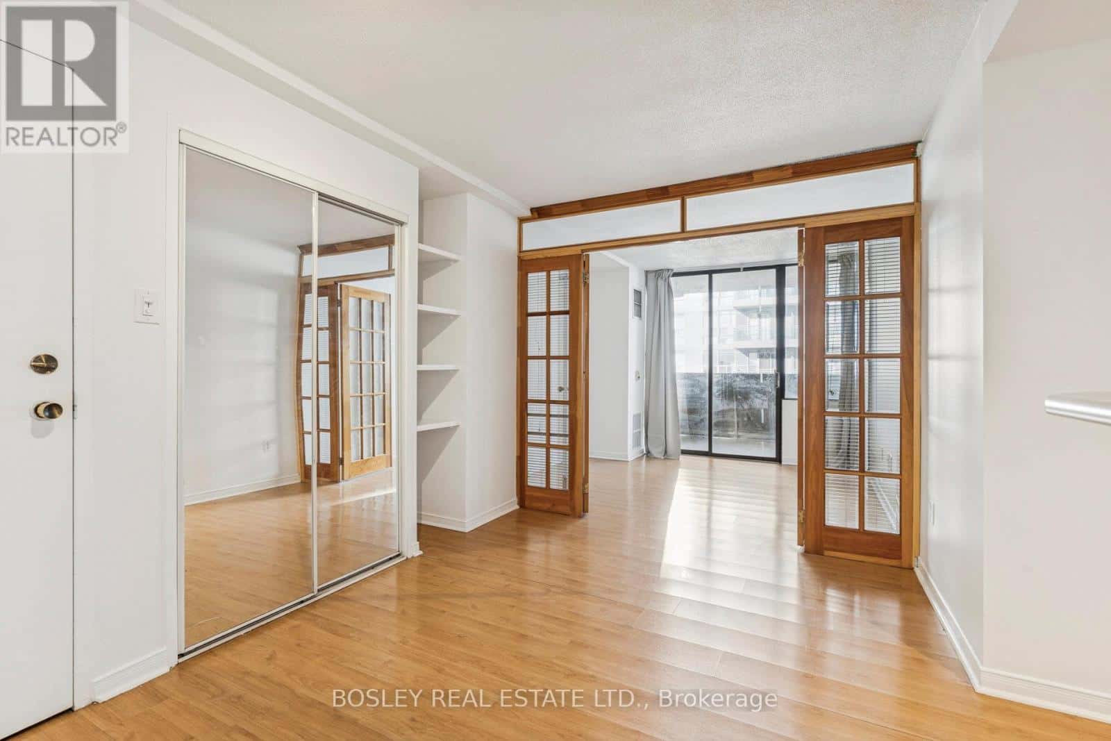 Toronto (University) — Toronto (University) - Photo 2 of 25