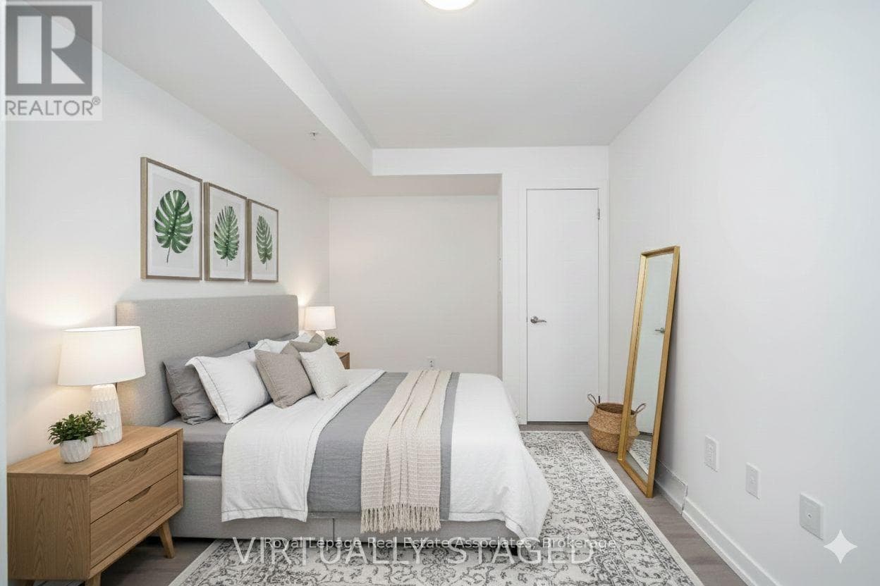 Toronto (Victoria Village) — Toronto (Victoria Village) - Main photo