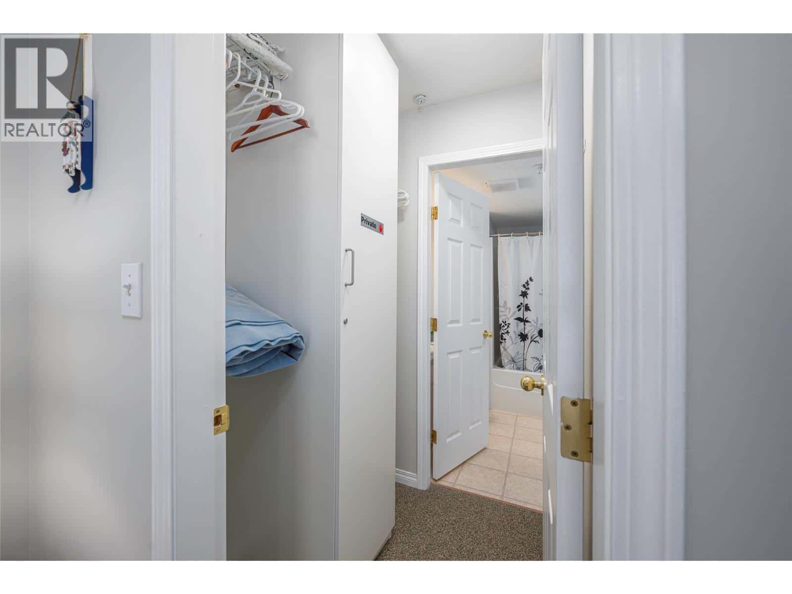 215 Kettle View Road Unit# 308 — Big White - Photo 2 of 21