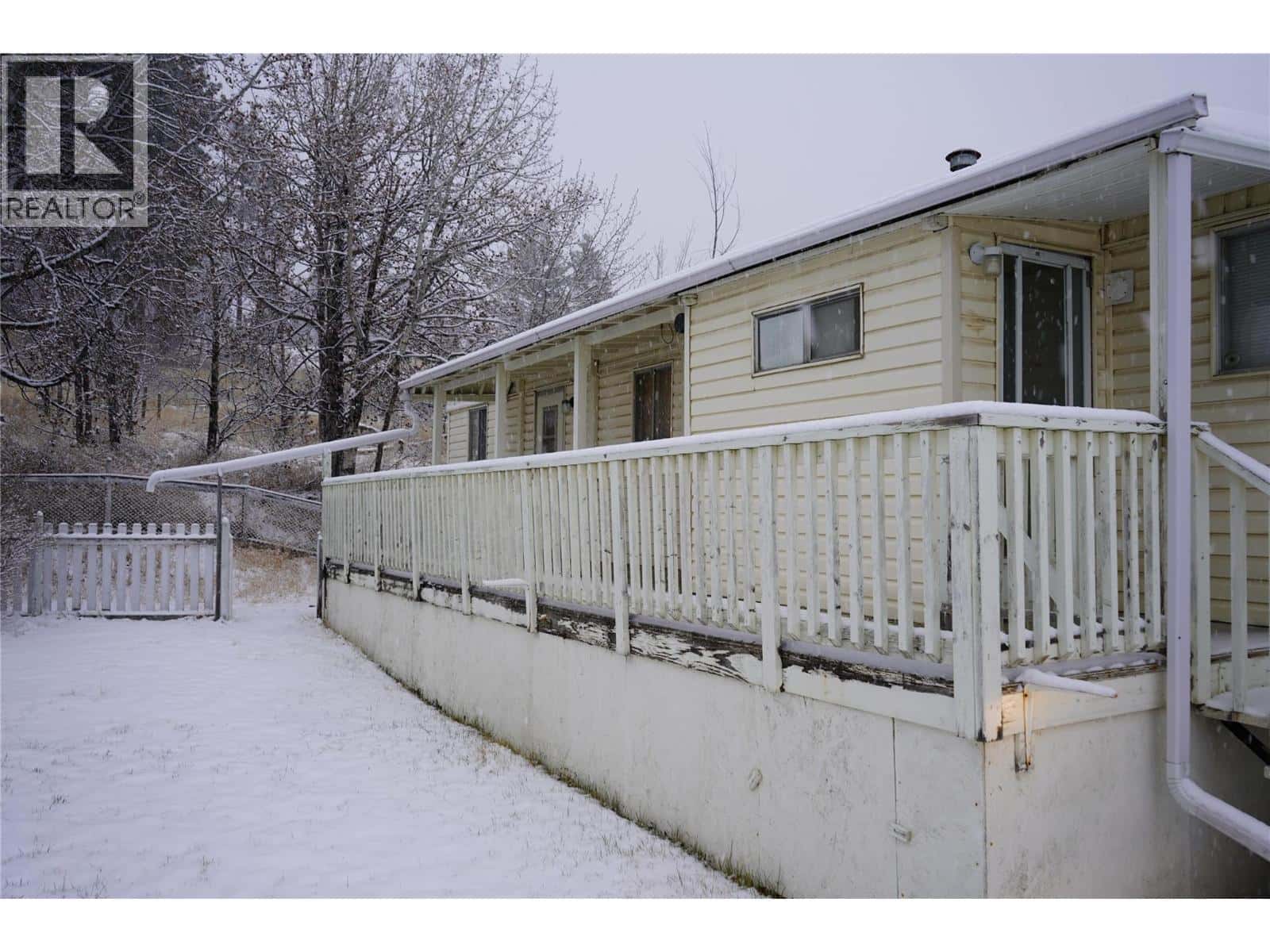 Clinton — Clinton - Photo 2 of 17