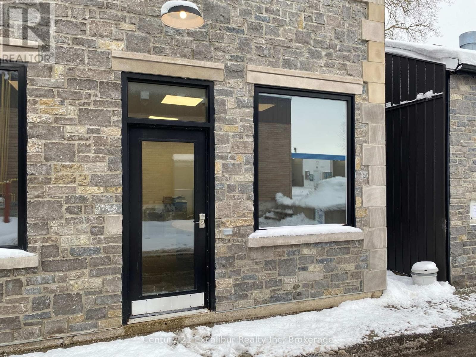 645 ST DAVID STREET N — Centre Wellington (Fergus) - Main photo