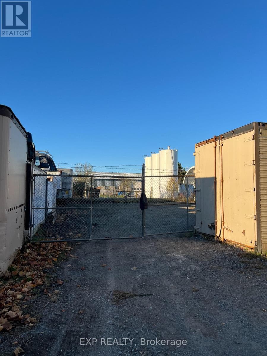 Clarington (Courtice) — Clarington (Courtice) - Main photo