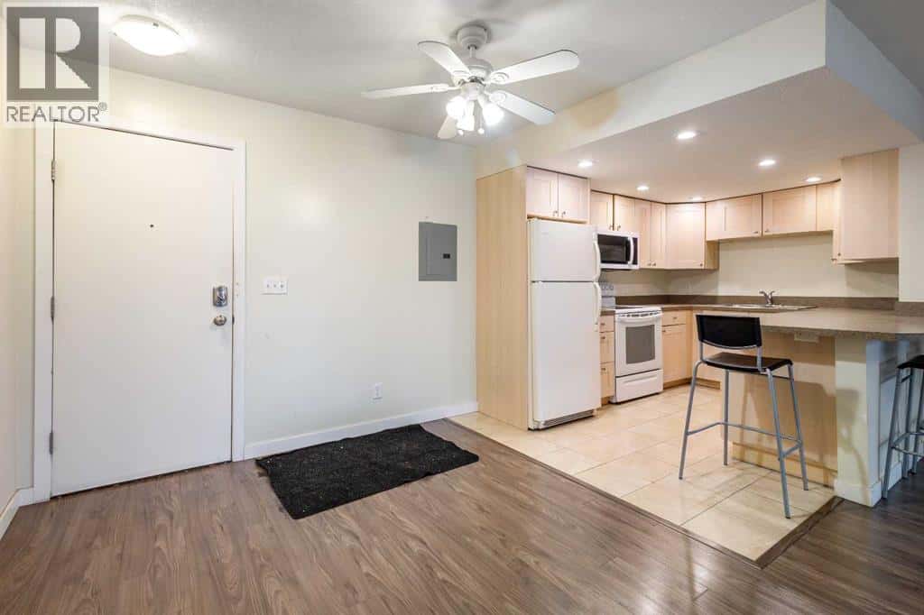 Calgary — Calgary - Photo 4 of 19