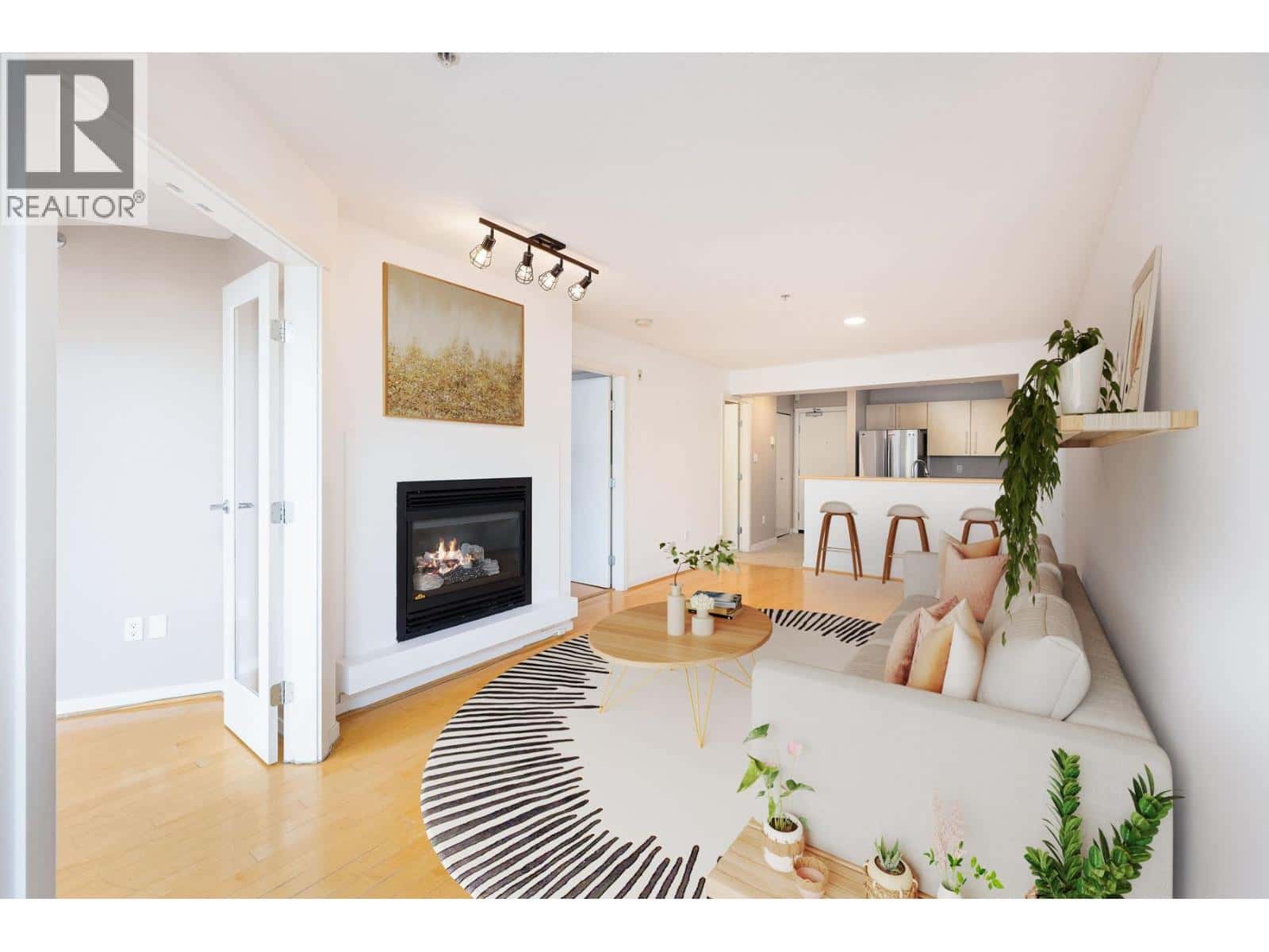 310 2768 CRANBERRY DRIVE — Vancouver, British Columbia - Photo 2 of 25