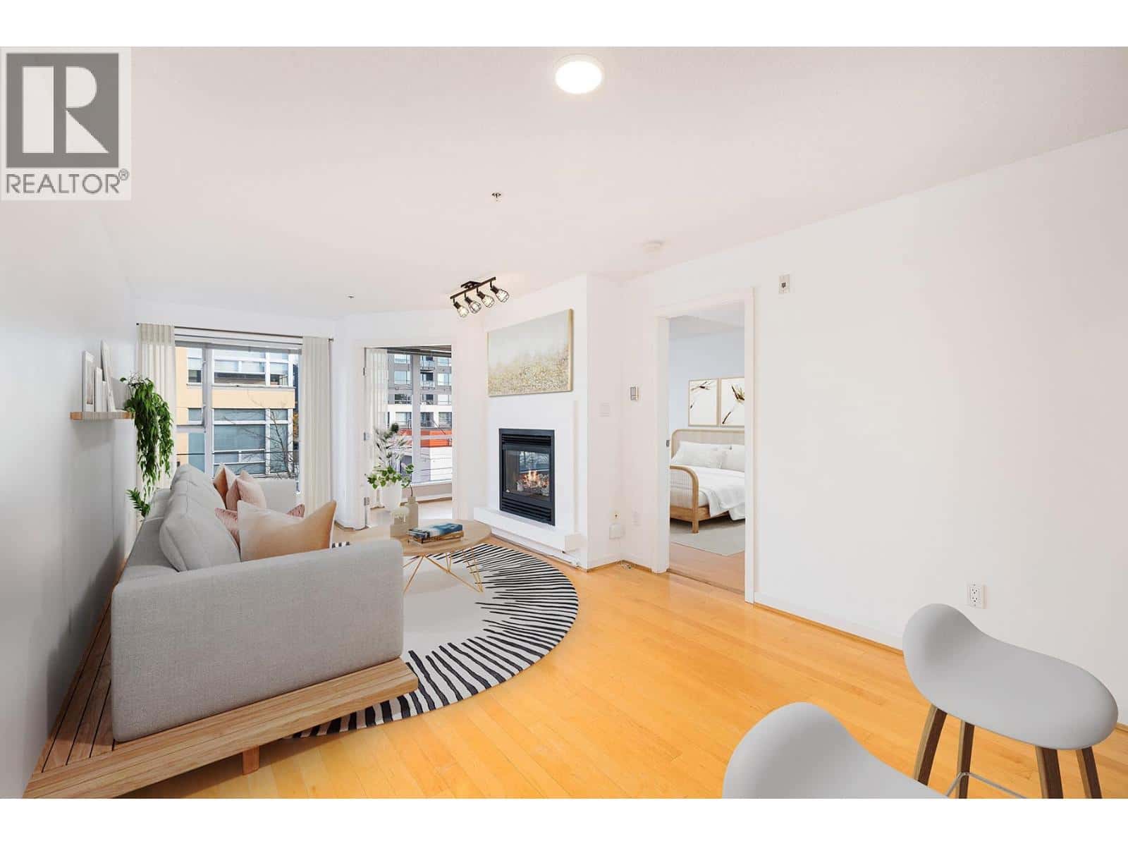 310 2768 CRANBERRY DRIVE — Vancouver, British Columbia - Photo 3 of 25