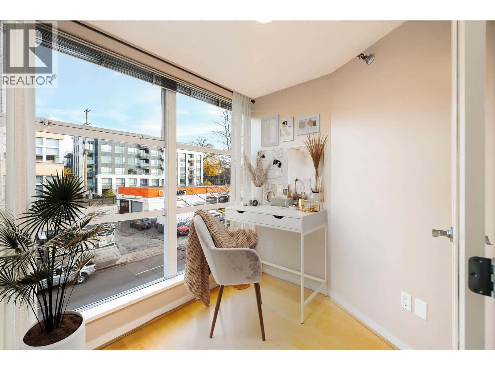 310 2768 CRANBERRY DRIVE — Vancouver, British Columbia - Photo 4 of 25